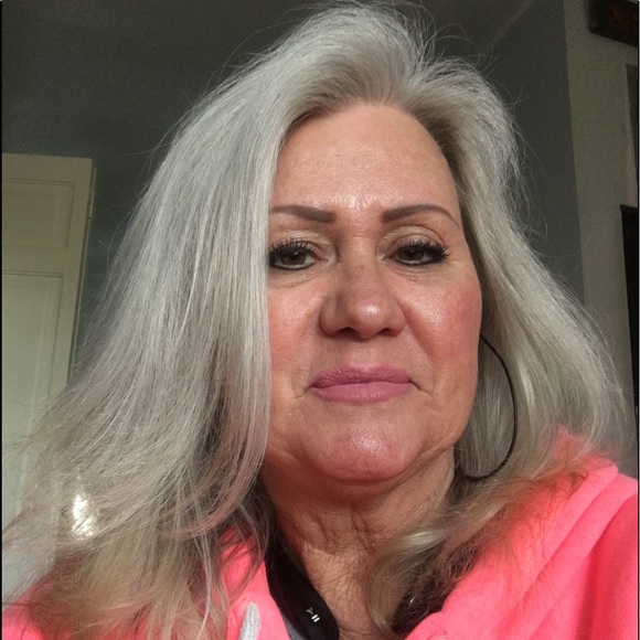 Meet your Posher, Jeannie - Picture 3 of 9